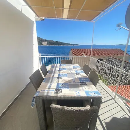 Antonio בית הארחה